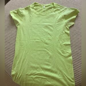 Lululemon swiftly tech shirt